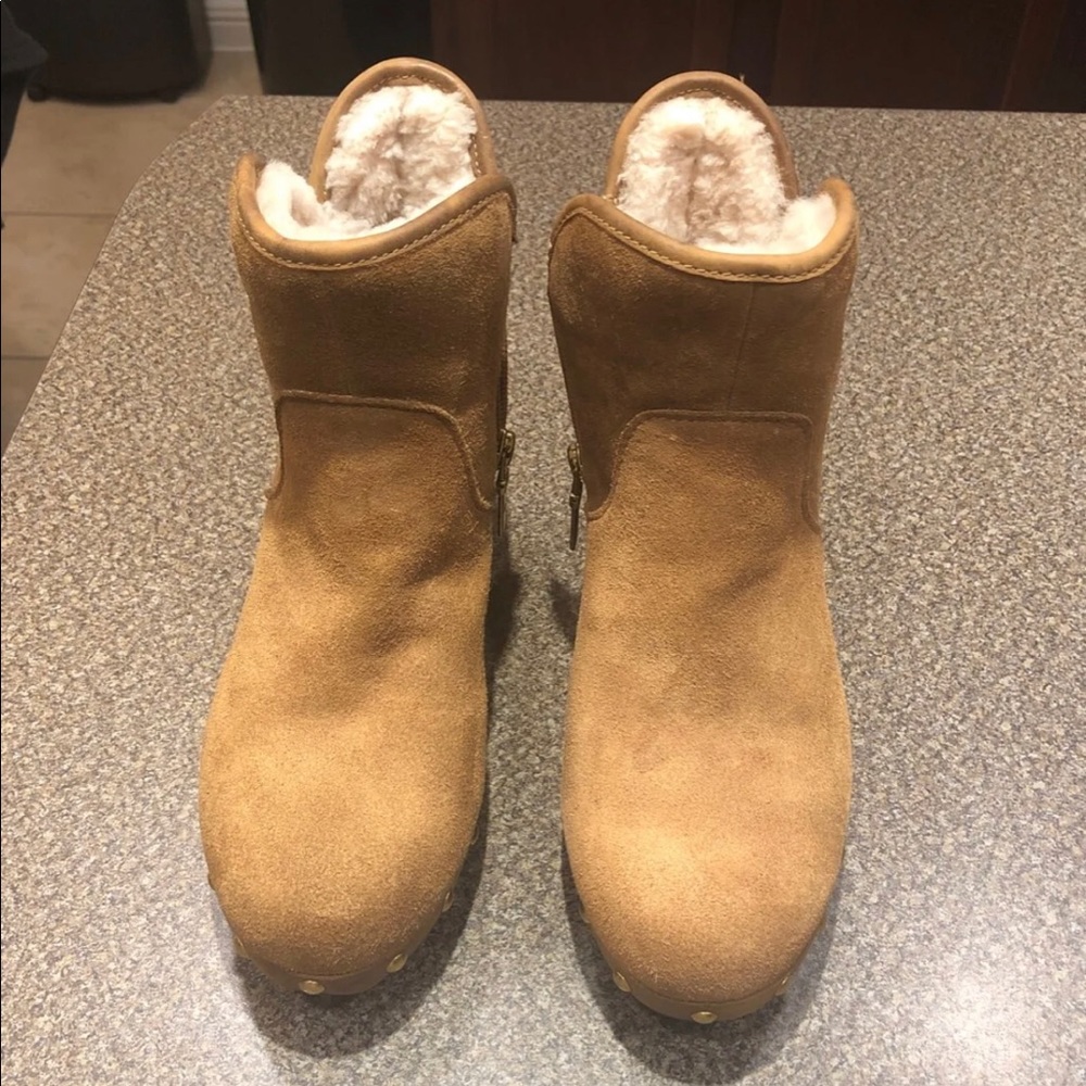 UGG Clog Boot